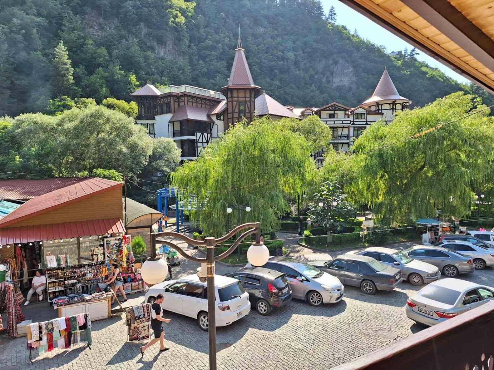 Alongside Park Borjomi Hotel Bagian luar foto