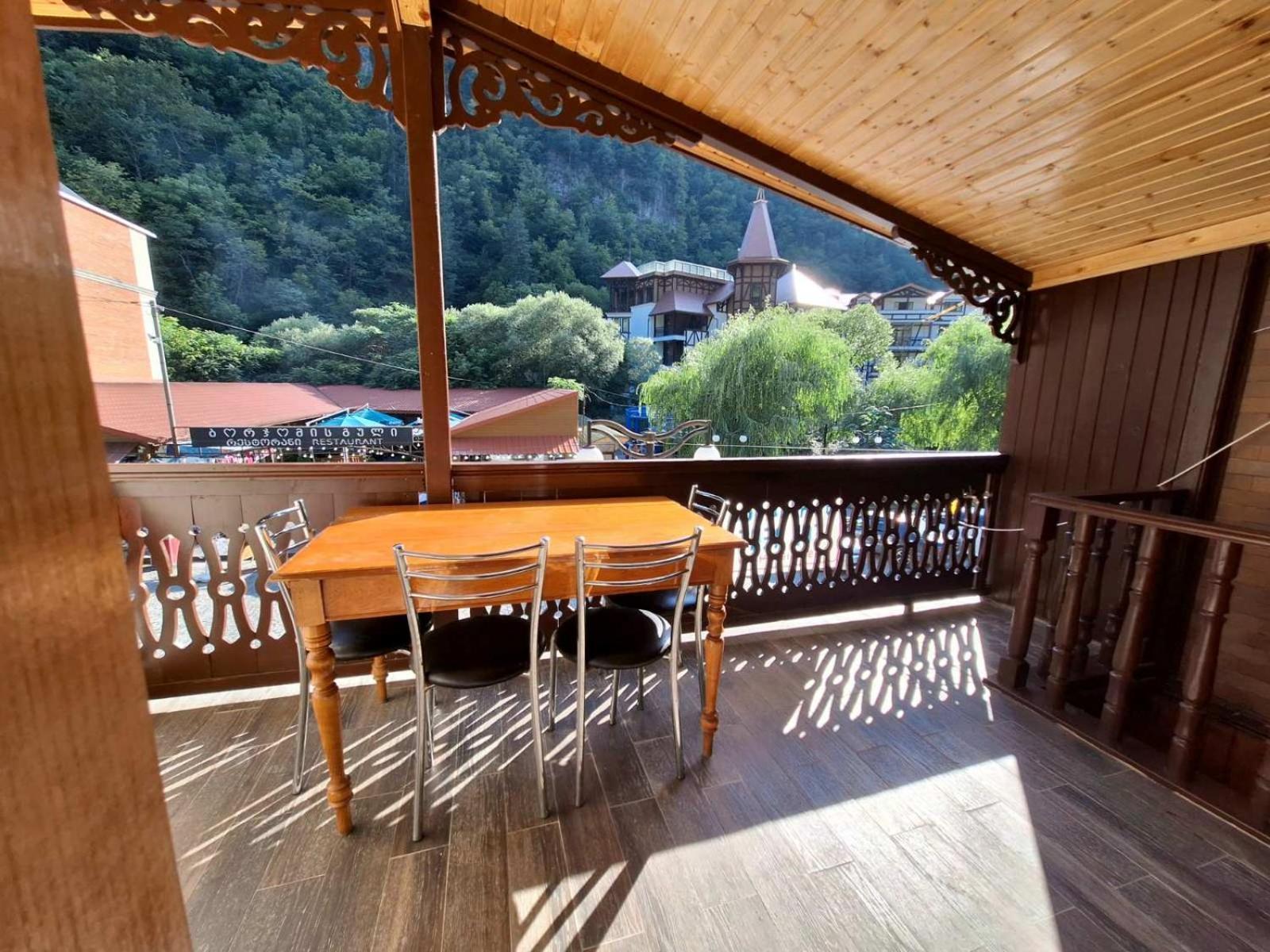Alongside Park Borjomi Hotel Bagian luar foto